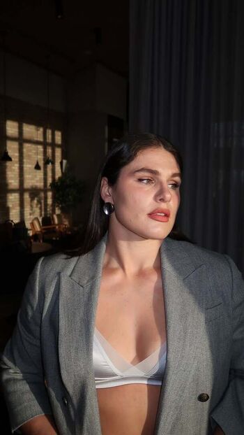 Ilona maher page leaked private photo uncensored HD quality